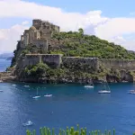 Andare a Ischia per le terme? Come organizzare una vacanza indimenticabile?