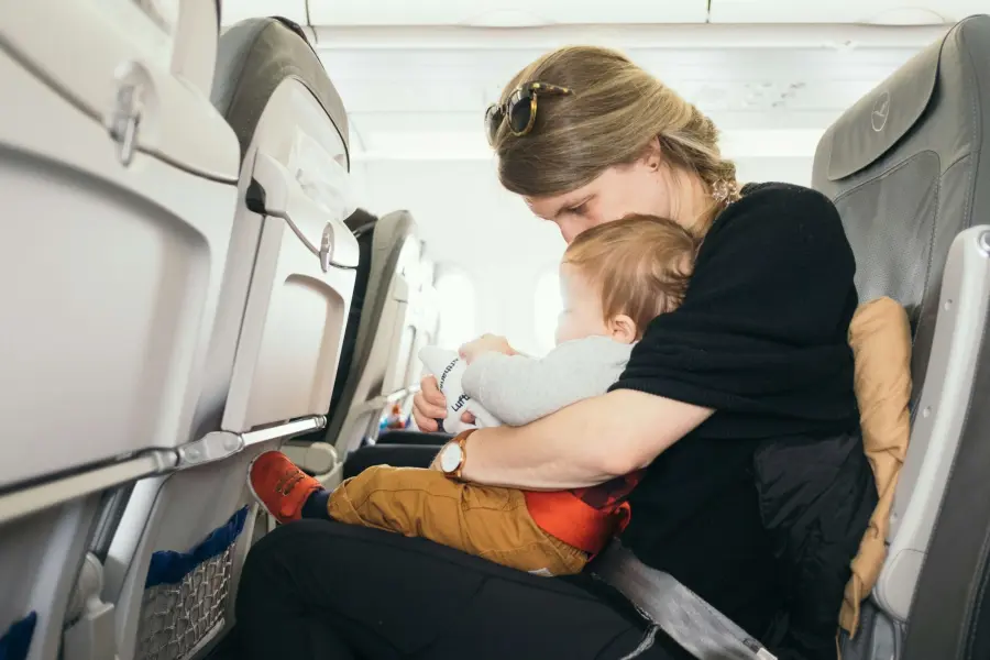 Consigli pratici per viaggiare coi bambini in tutta tranquillità